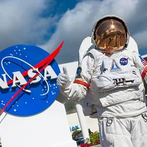 NASA’s Space Center plus Houston’s Official City Tour at 1302 Dallas St, Houston, Houston, United States Lizp.com Special Offers, Deals & Discounts in USA