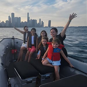 Small-Group Sightseeing Boat Tour in Chicago at Blackhawk Boat Tours, Chicago, United States Lizp.com Special Offers, Deals & Discounts in USA