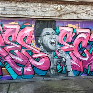 Offbeat Street Art Tour of Chicago: Urban Graffiti and Murals at The Goddess and Grocer, Chicago, United States Lizp.com Special Offers, Deals & Discounts in USA