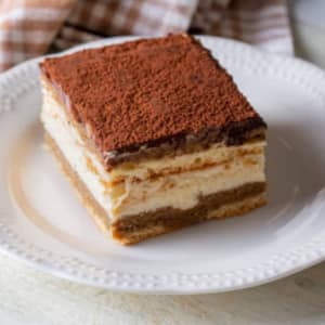Traditional Tiramisu Trio with an Italian Pastry Chef – NYC at Selina Chelsea – Lobby Restaurant Area, New York, United States Lizp.com Special Offers, Deals & Discounts in USA