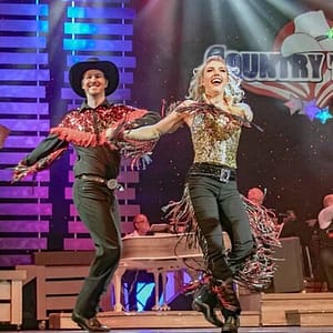 Pigeon Forge: Country Tonite Show Admission Ticket at Country Tonite Theatre, Pigeon Forge, United States Lizp.com Special Offers, Deals & Discounts in USA